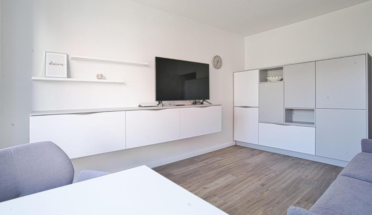 Seepferdchen - Kuscheliges Apartment Mit Meerblick-Balkon Вангероге Екстериор снимка